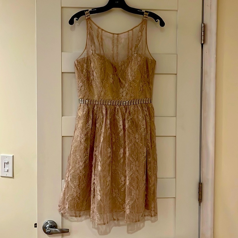 Aidan Maddox beige/gold lace dress size 8